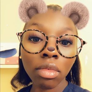 Meet your Posher, Ketesia